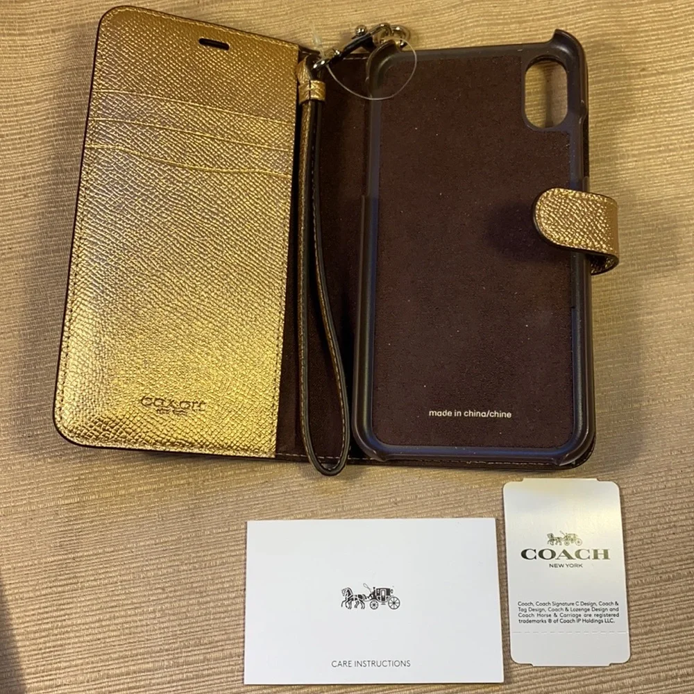 NWT Coach iPhone cover case w/detachable leash